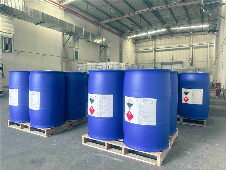 99,9 % orgaaninen kemiallinen liuotin Etyyliasetaatti